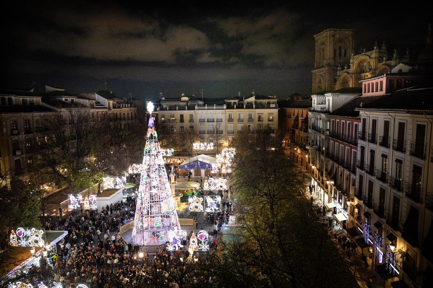 Galería Las imágenes de la inauguración del alumbrado navideño en Granada