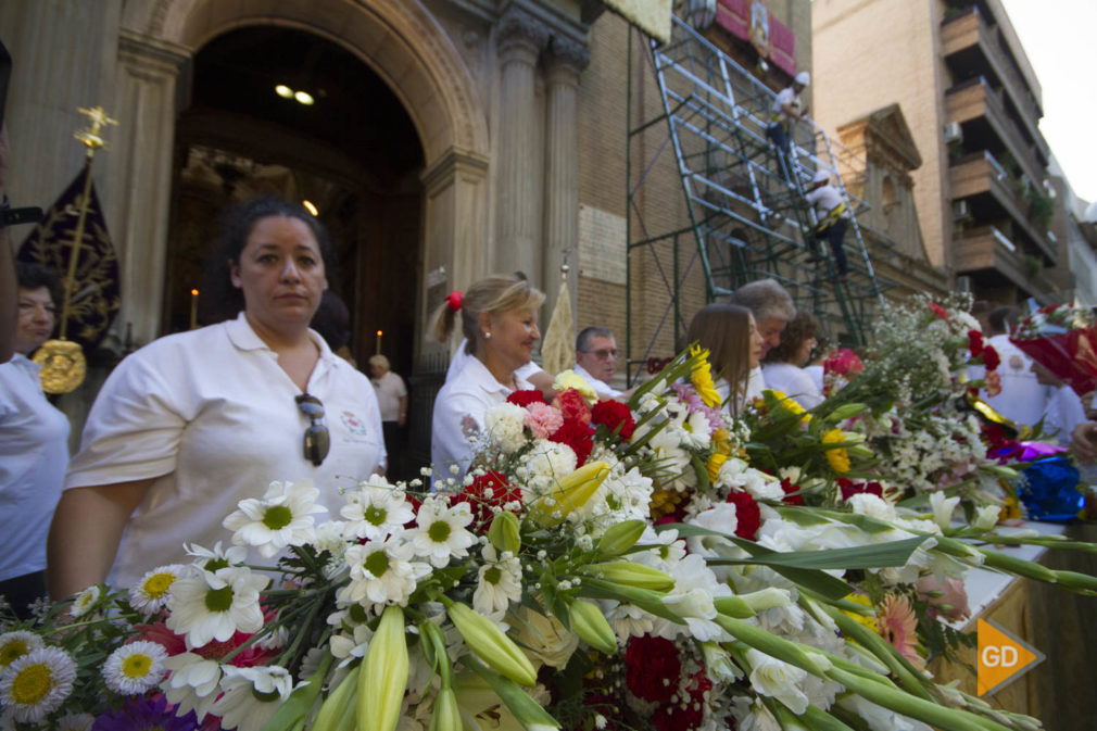 Ofrenda floral a la virgen de las Angustias de Granada