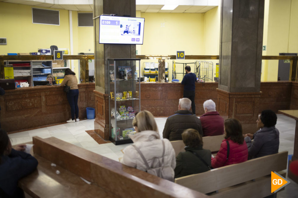 Correos en Granada