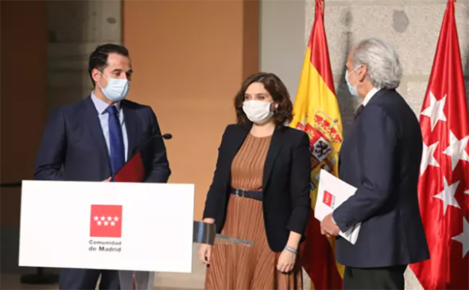 El vicepresidente Ignacio Aguado, la presidenta de la Comunidad de Madrid, Isabel Díaz Ayuso, y el consejero de Sanidad, Enrique Ruiz EscuderoMarta Fernández Jara - Europa Press