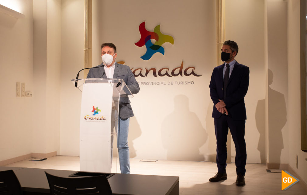 Firma convenio entre Diputacion y Ayto de Granada por el turismo Carlos Gijon-3