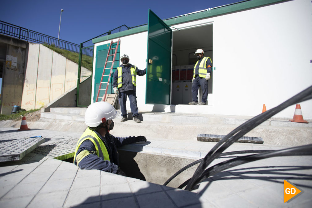 Visita al transformador de Endesa en el barrio de Haza Grande en Granada