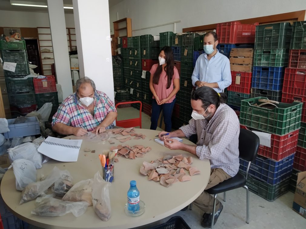 INICIOS TRABAJOS TERCERA FASE DE CLASIFICACION Y CATALOGACION RESTOS ARQUEOLOGICOS ALMUÑECAR 20