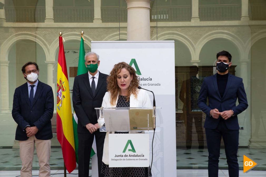 Lectura manifiesto 8M sede de la junta Carlos Gijon-6