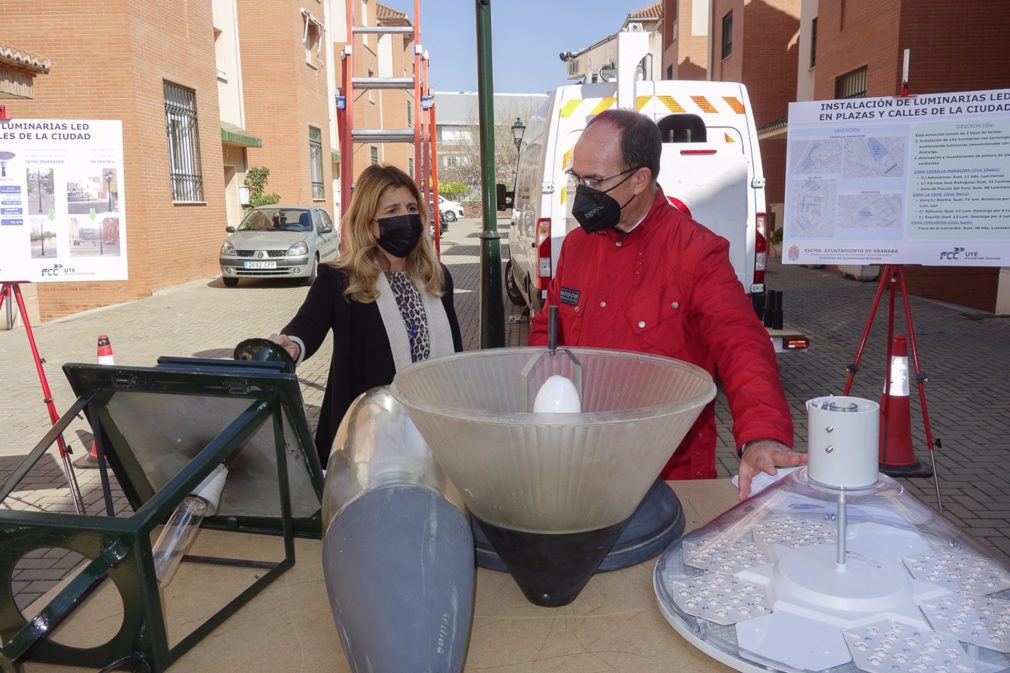 Granada2031.- Los vecinos de Chana, Beiro y Genil estrenan alumbrado en algunas de sus calles