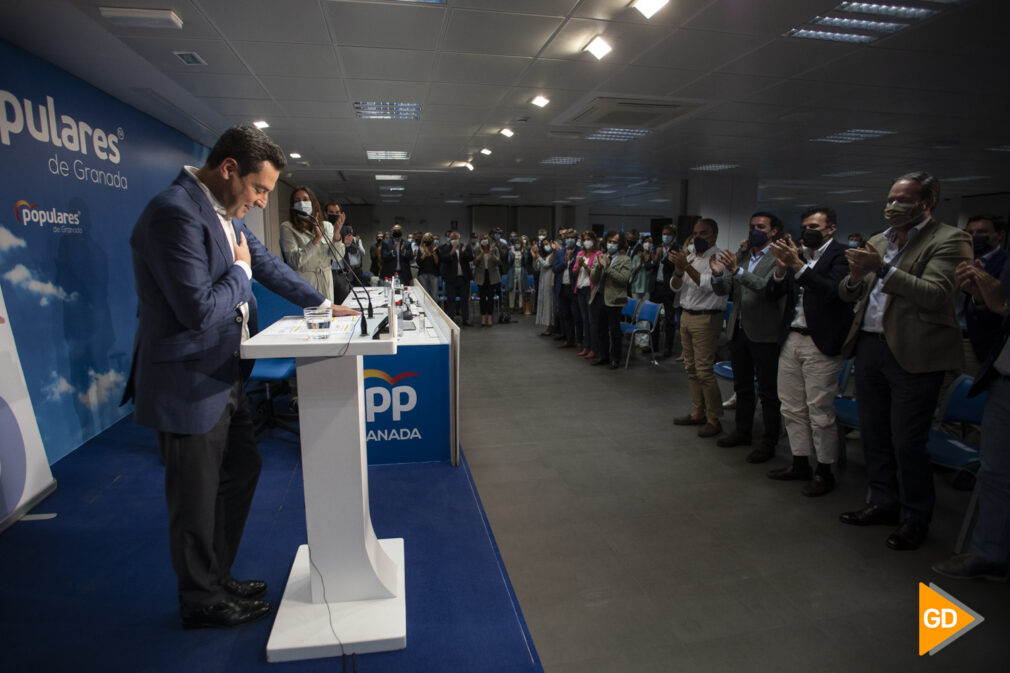 Juanma Moreno asiste a la reunión de la Junta Directiva Autonómica del partido en Granada