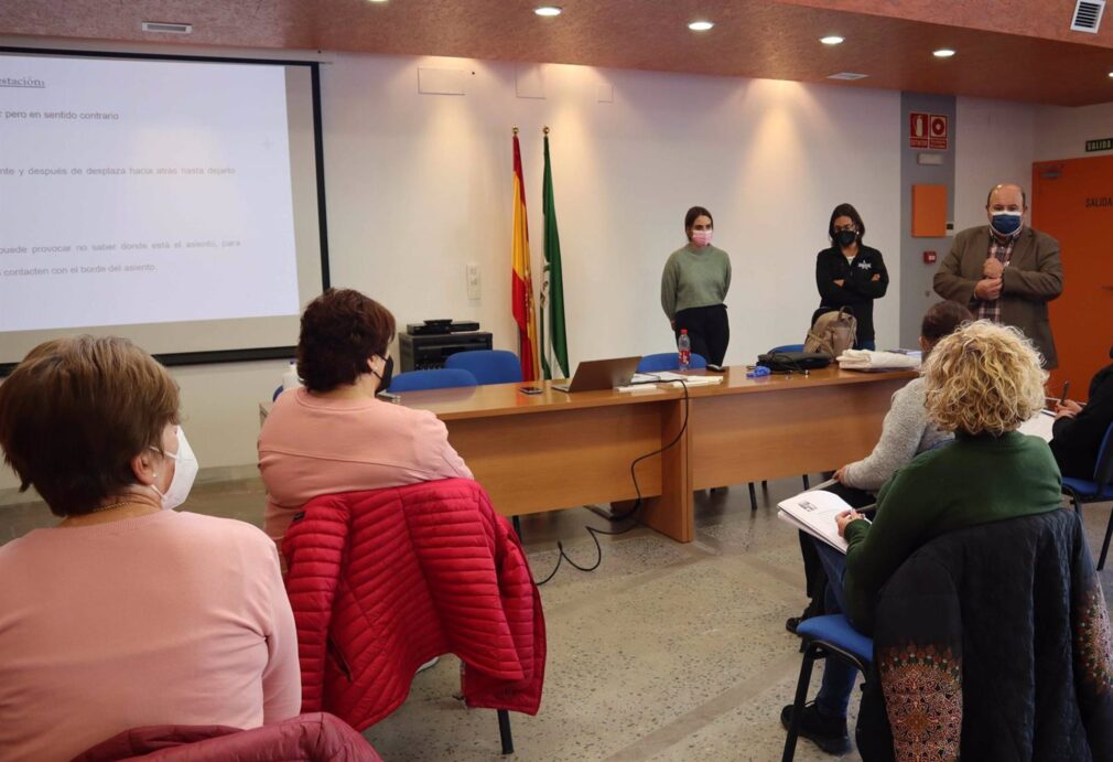 Granada.- Güéjar Sierra activa un PFEA especial de atención a dependientes