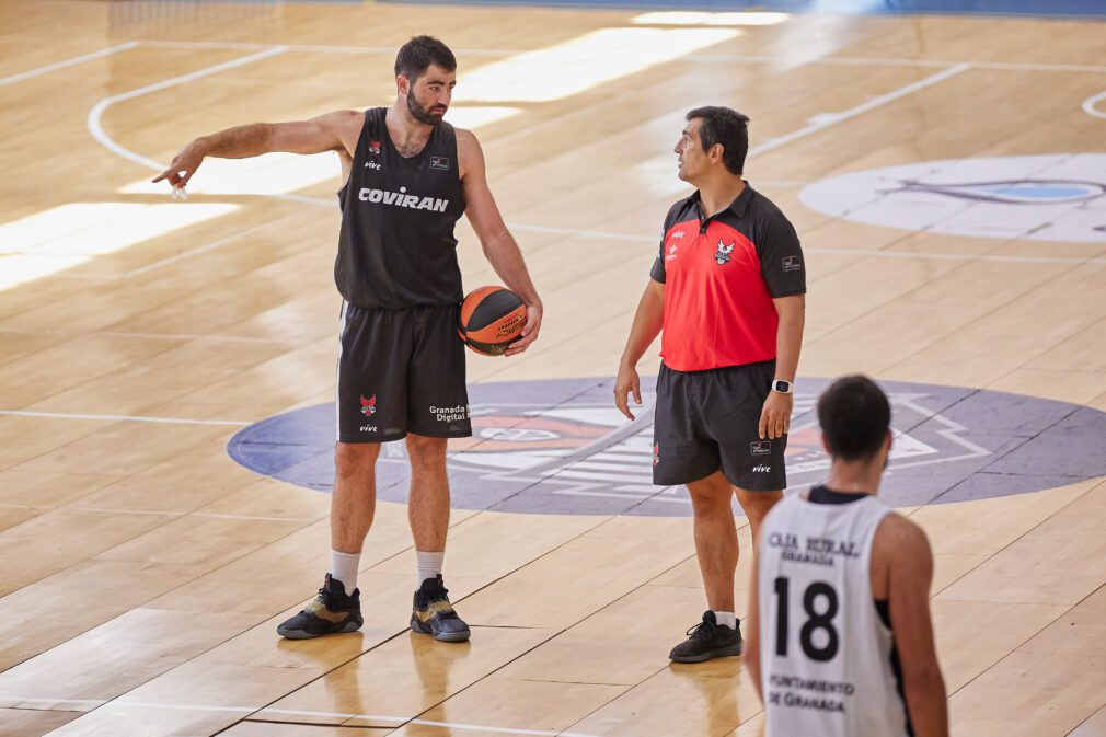 © Fundación CB Granada | Fermín Rodríguez Luke Myaer durante una sesión de entrenamiento