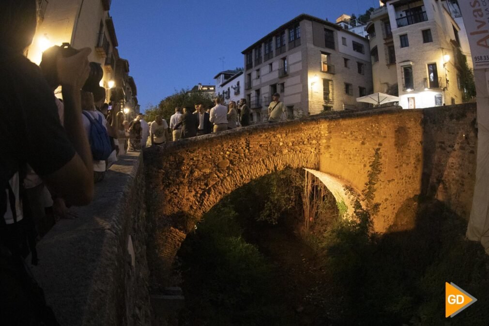 Nueva iluminación de los puentes de la Carrera del Darro en Granada