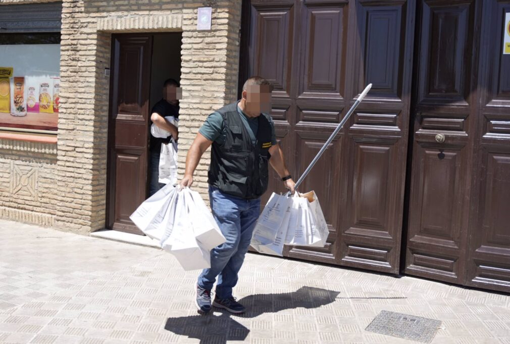 Sevilla.-Sucesos.-AV.-Detenida la pareja de la mujer hallada muerta en su casa de Utrera,"escondido" en el propio pueblo