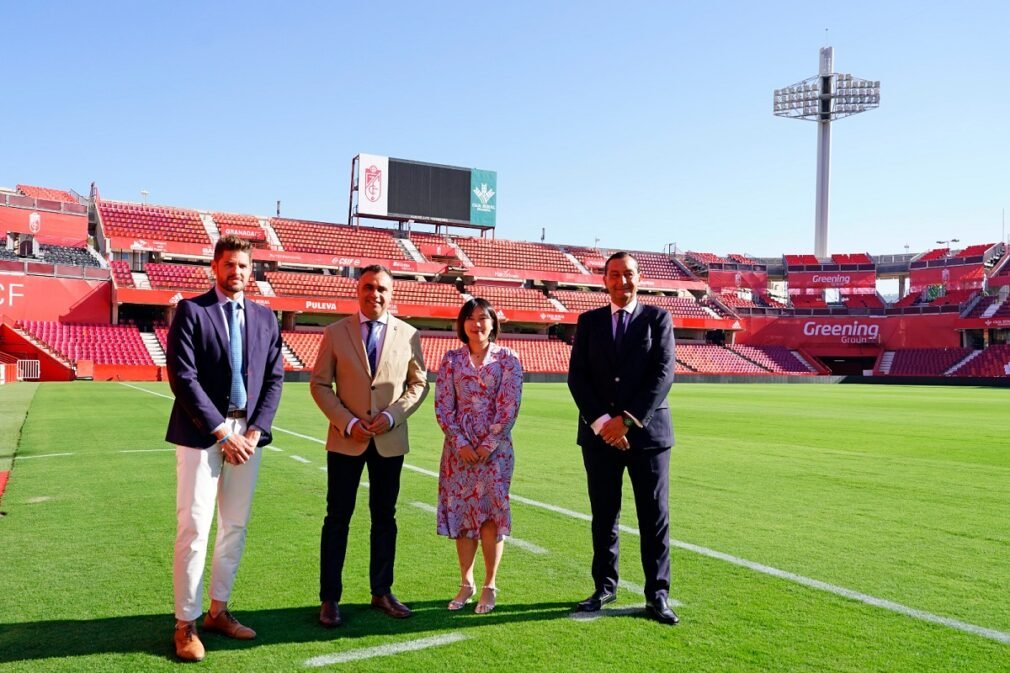 foto reunión Granada CF y Diputación de Granada