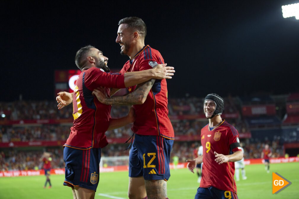 Partido entre España y Chipre en el estadio de Los Carmenes de Granada para clasificación de la Eurocopa 2024 en Alemania