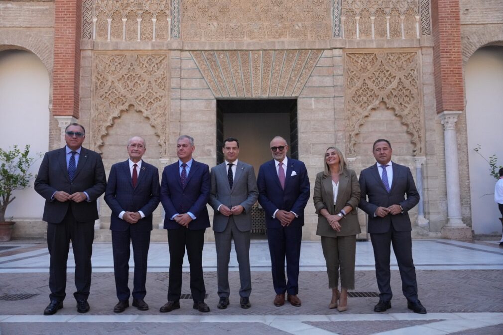 reunión celebrada Real Alcázar de Sevilla junto al CEO de La Academia Latina de la Grabación - Grammy Latinos