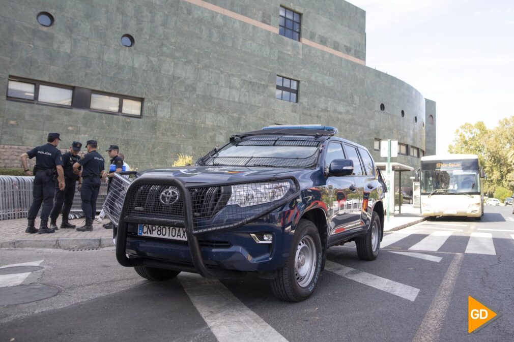 Policia nacional en Granada por la cumbre europea