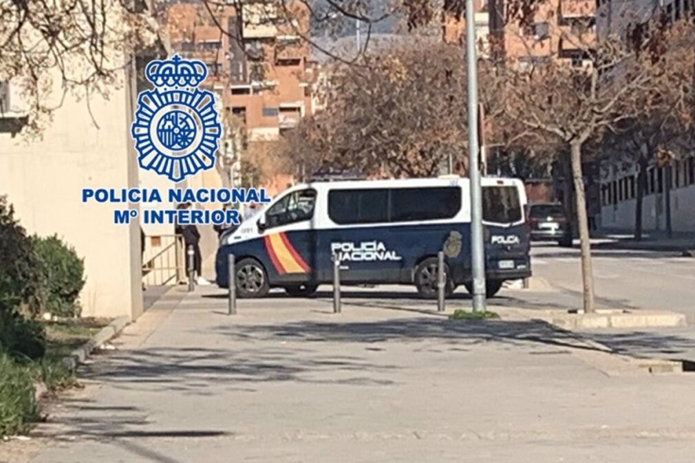 Granada.- Sucesos.- Detenido gracias a la colaboración ciudadana un joven que habría estado traficando con hachís