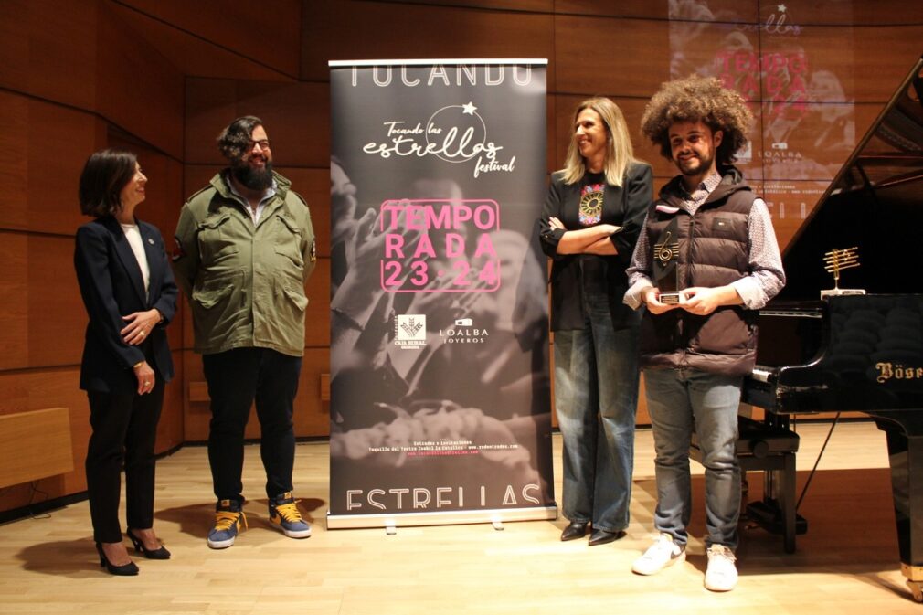 La presentación ha tenido lugar en el Auditorio Caja Rural Granada 26102023.