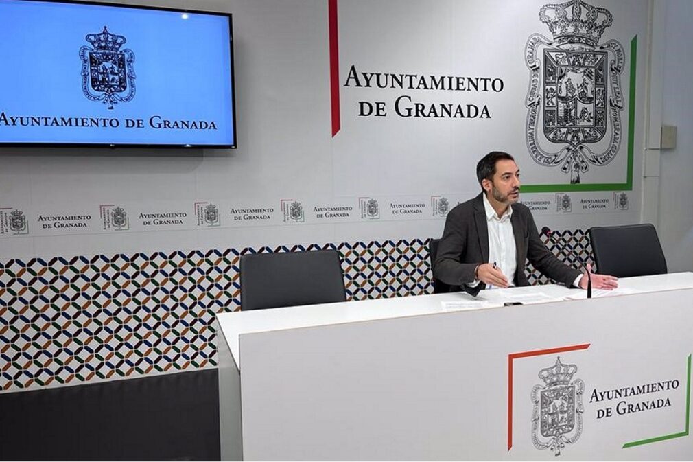 Granada.- Castillo (PSOE) ve "parálisis" en la gestión del área municipal de Deportes