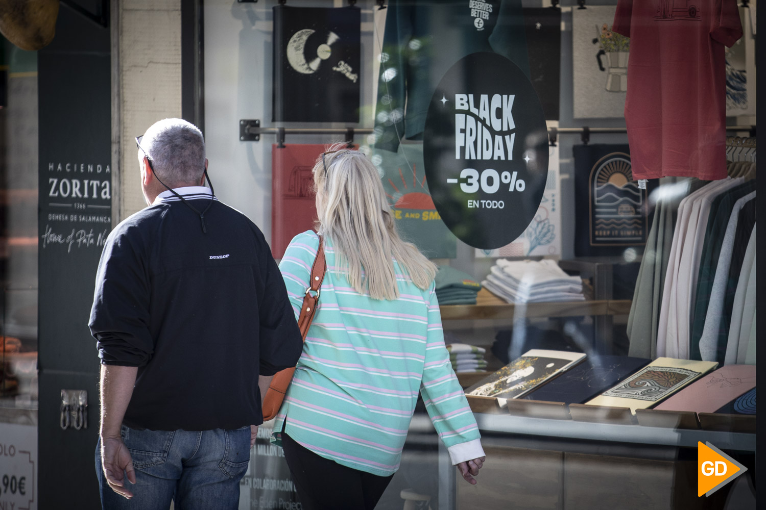 Tiendas de Granada ofertando el Black Friday