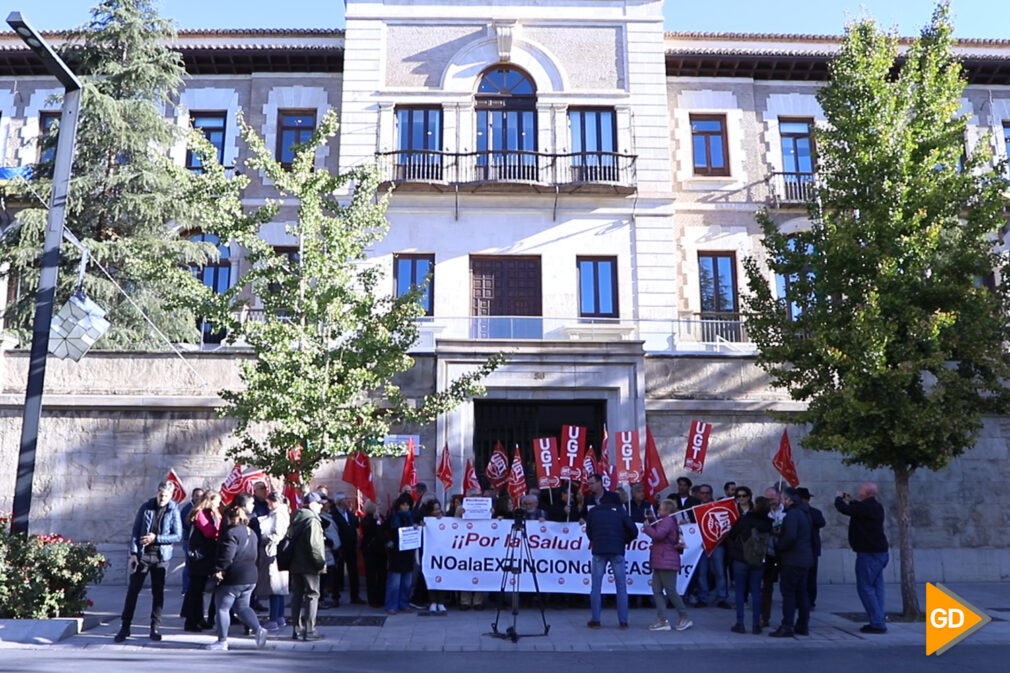 Los trabajadores de la EASP vuelven a manifestarse contra la -desintegración- de la institución- -celiaperez-6