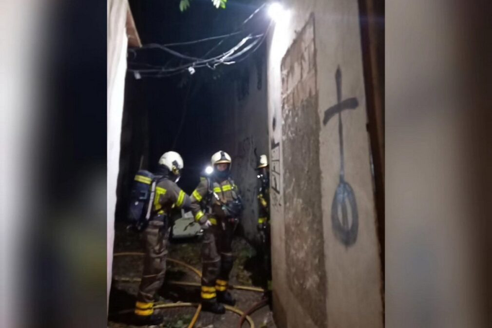 bomberos de granada incendio callejon de lucena