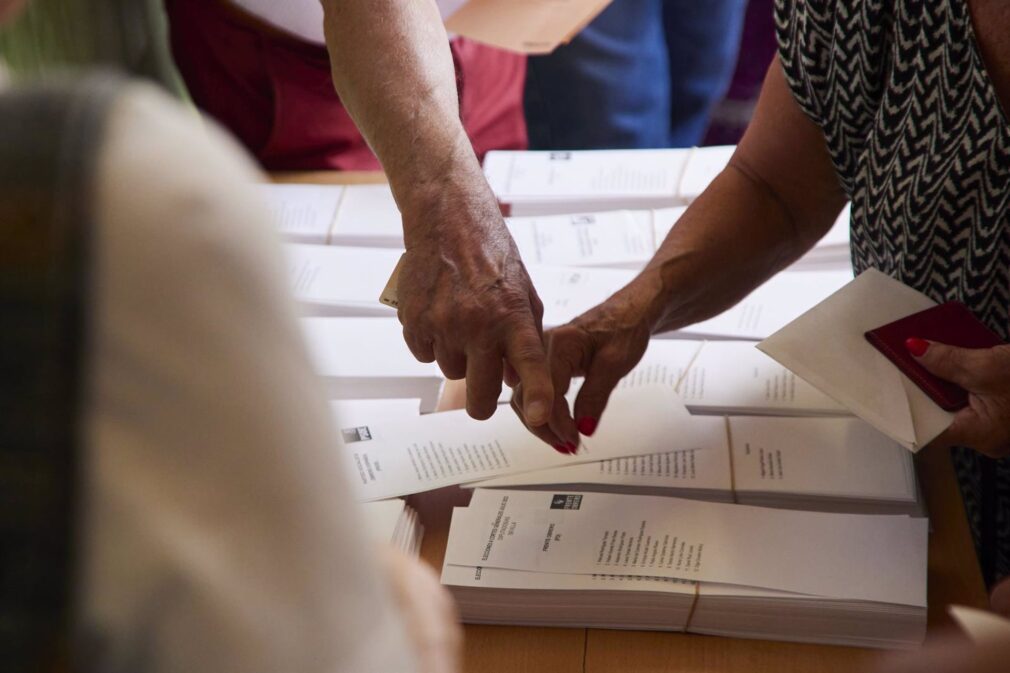 Granada.- Tribunales.- Continúan las declaraciones por el presunto delito electoral en Cogollos de Guadix