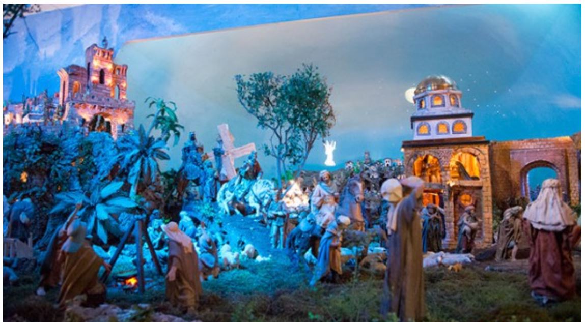 El Belén de la Hermandad del Santo Vía Crucis es otro de los mejores belenes para ver en Granada estas Navidades