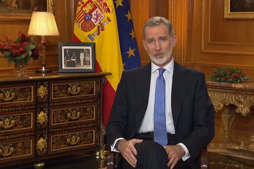 El Rey Felipe VI ofrece su tradicional discurso de Nochebuena desde Zarzuela, en Madrid (España) a 24 de diciembre de 2023.