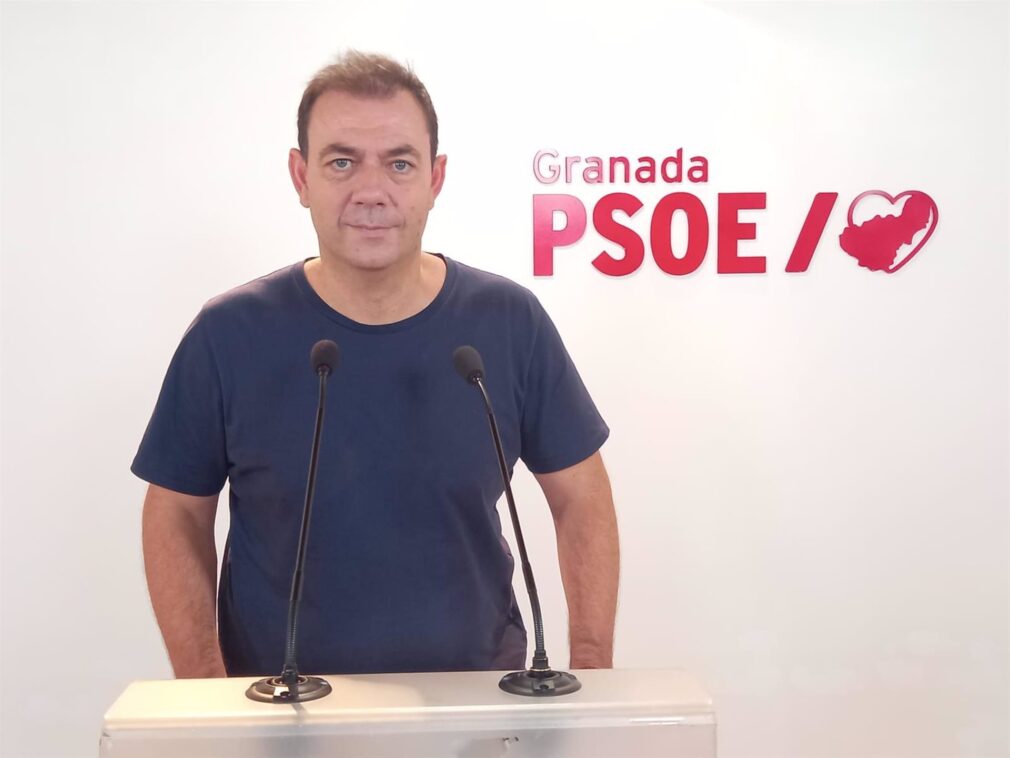 El secretario de Política Municipal del PSOE de Granada, Manuel García Cerezo