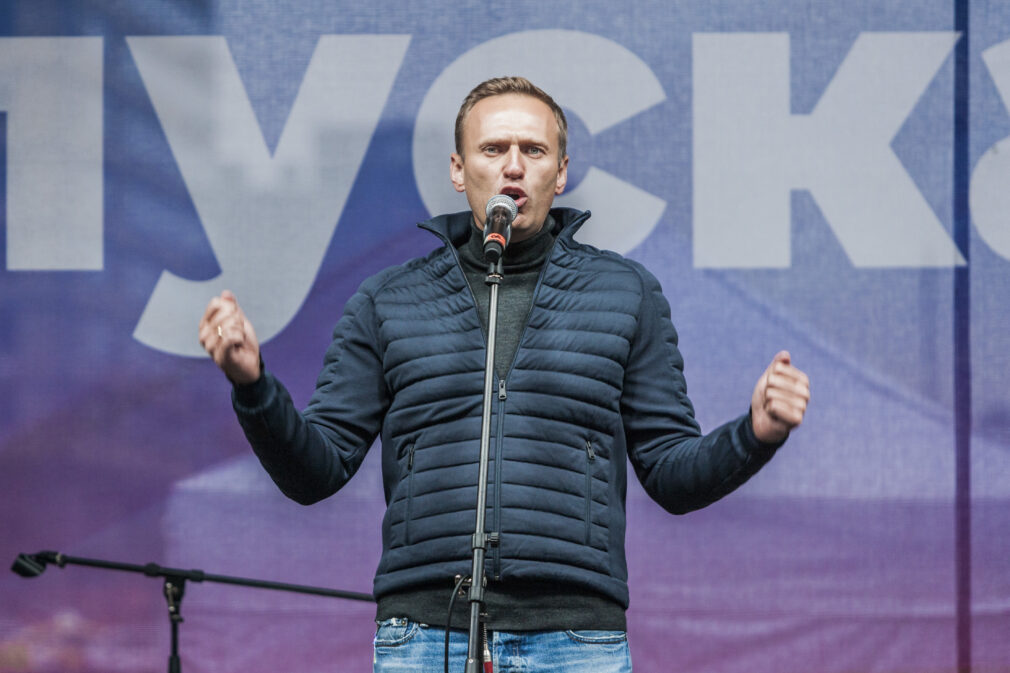 Rusia.- Navalni pide a sus partidarios "resistir" tras ser condenado a 19 años de cárcel por extremismo