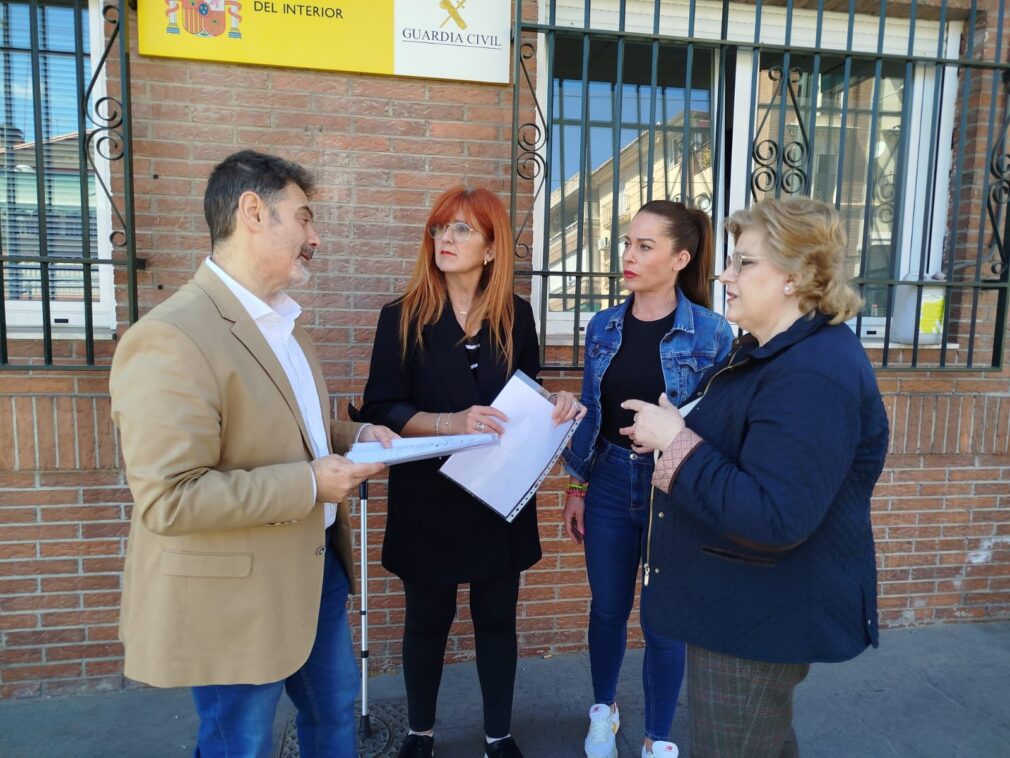 FOTO. Antonio García Leyva junto a representantes socialistas de Maracena