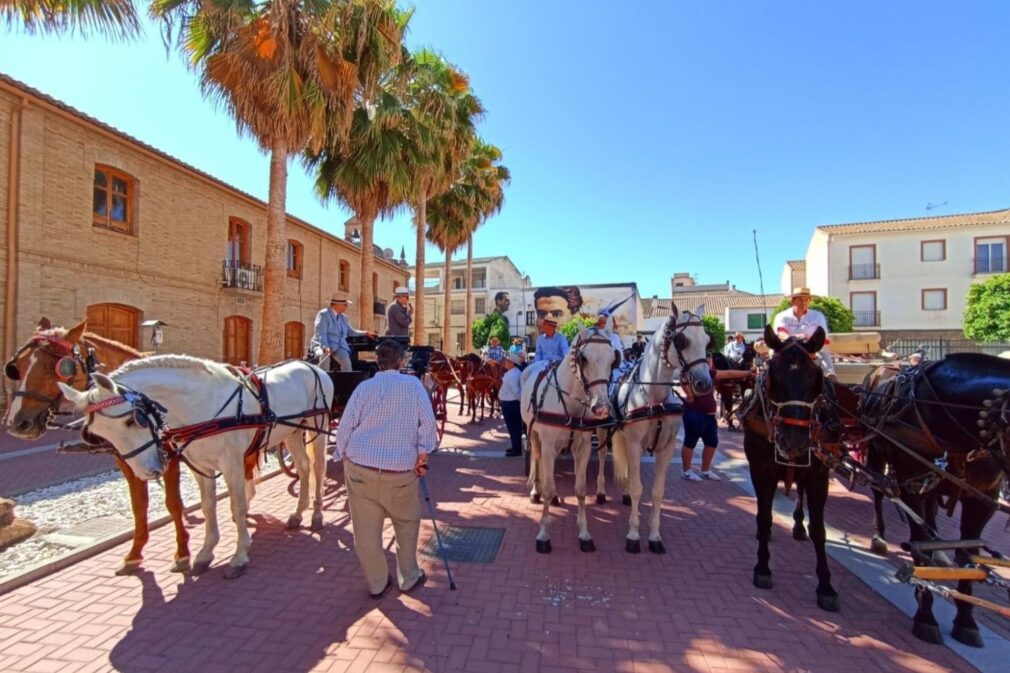 Exposición carruajes caballos Fuente Vaqueros
