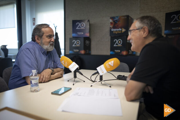 Ángel Ibarra, durante su entrevista con GranadaDigital | Foto: Antonio L. Juárez