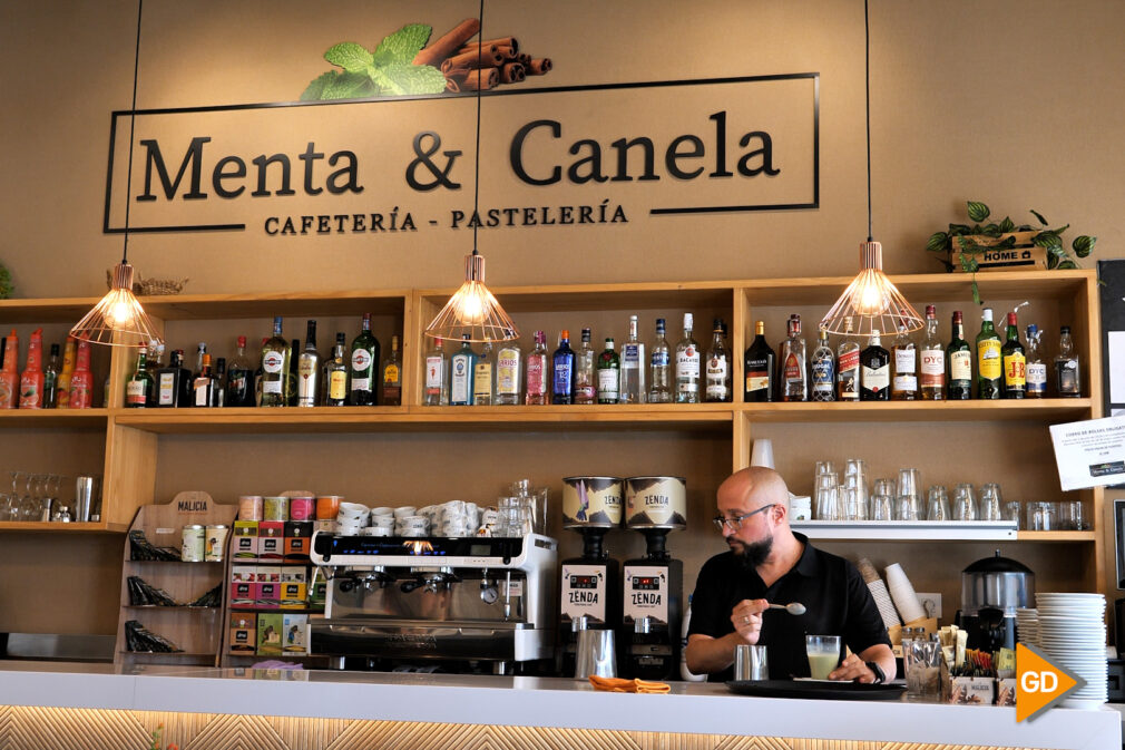 La cafetería de Granada que da segundas oportunidades a quien más las necesita- celiaperez-1-2