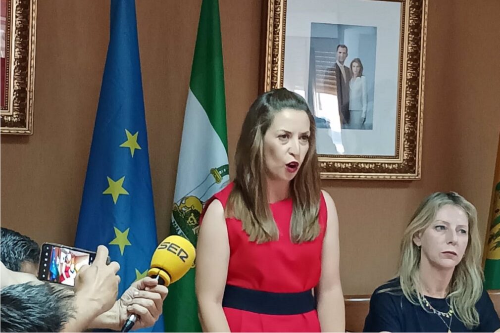 Granada.- Elisabet Barnes (IU), nueva alcaldesa de Láchar, con el apoyo del PP tras unas escuchas al regidor del PSOE