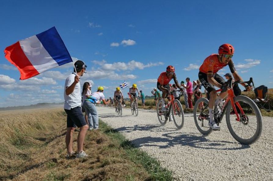 Carlos Rodríguez en una etapa del Tour de Francia