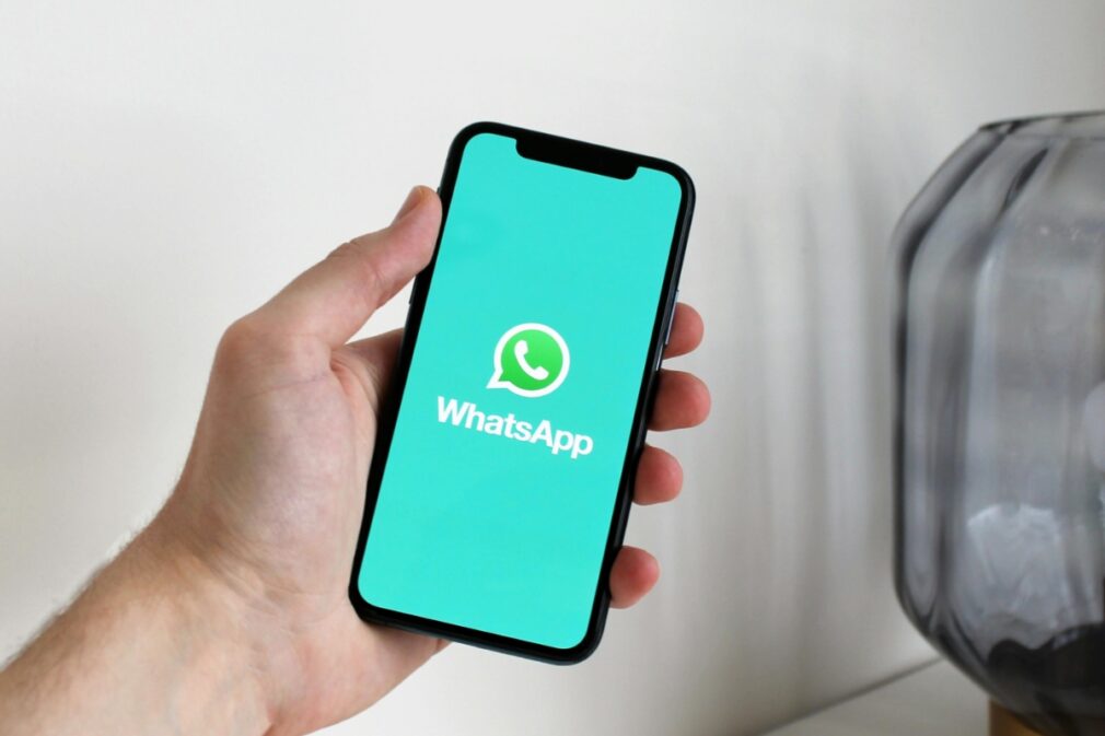 whatsapp móvil logo