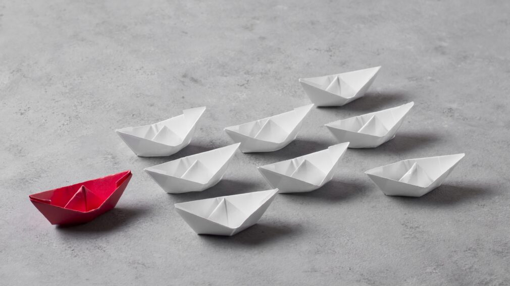 boss-s-day-arrangement-with-paper-boats