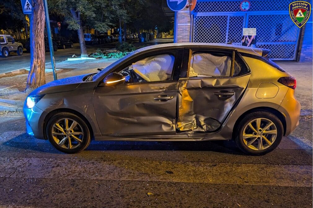 coche accidente granada - foto policia local