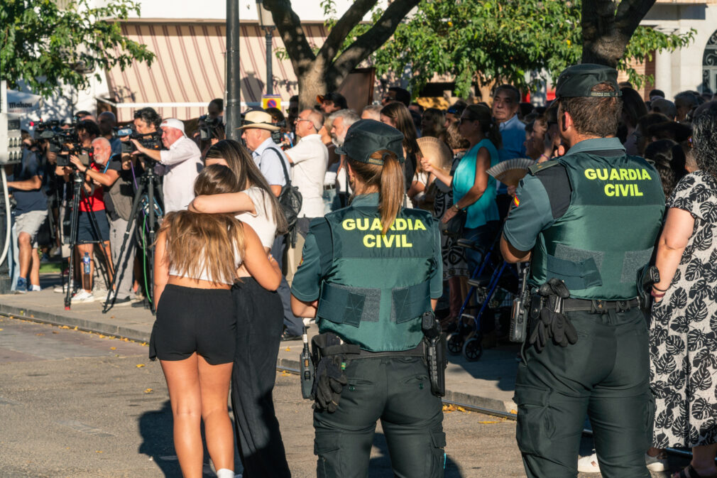 Minuto de silencio por el asesinato de un menor en Mocejón (Toledo)