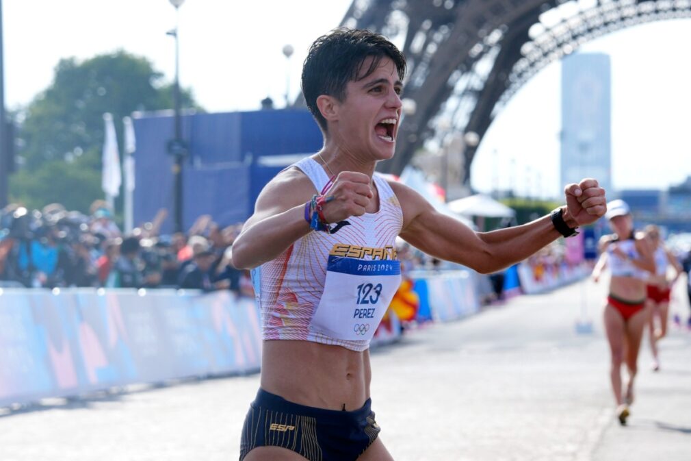 María Pérez celebra su victoria en los Juegos Olímpicos de París 2024