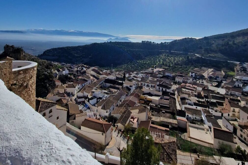 Granada.- Comienzan los sondeos en una torre y los aledaños del castillo de Moclín para conocer su entrada