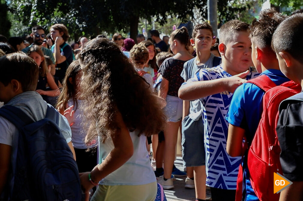 Ilusión, sonrisas y -alivio- en la vuelta al cole en Granada - celiaperez-2-3