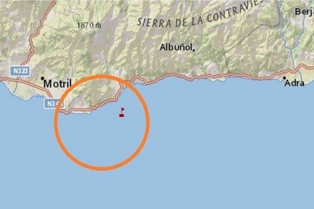 Granada.- Sucesos.- Rescatan a dos navegantes con dificultades en sus kayaks cerca de Motril cuando caía la noche