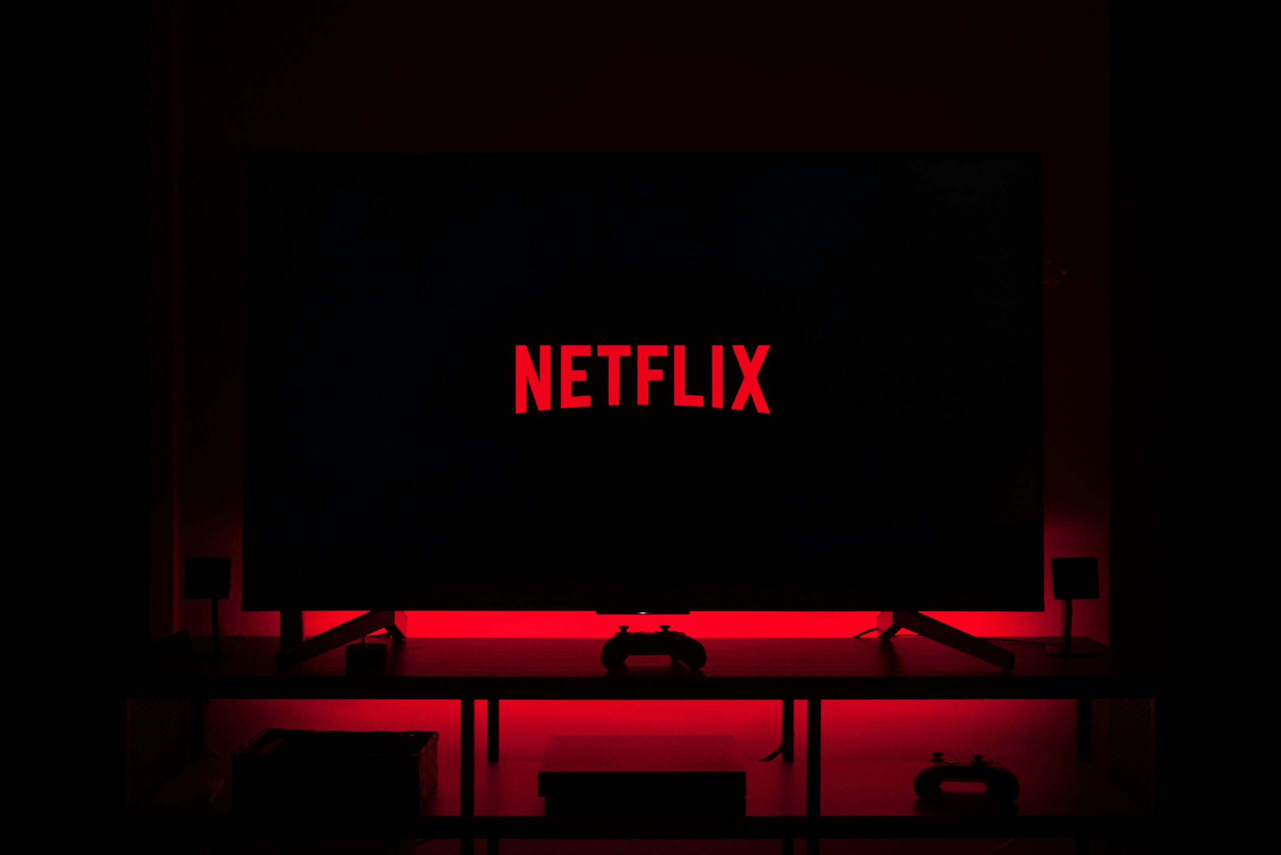 Latam.-Portaltic.-Netflix comienza a eliminar su plan Básico sin publicidad en Reino Unido y Canadá