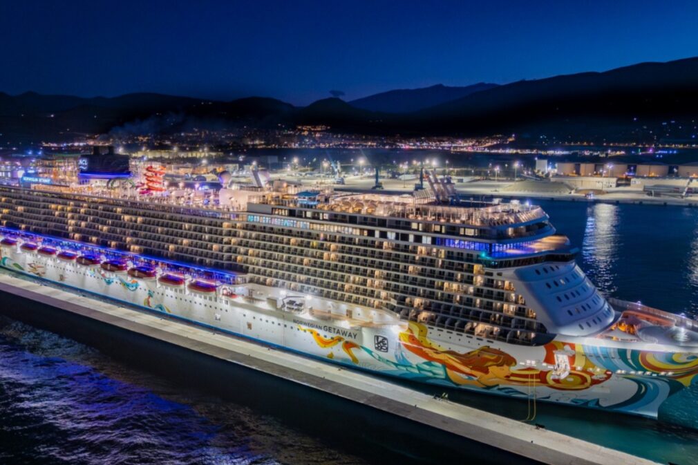 El Norwegian Getaway en el Puerto de Motril