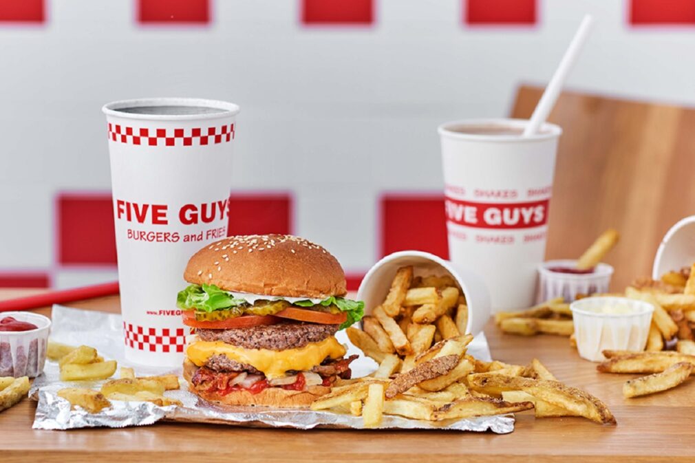 five guys hamburguesa y patatas