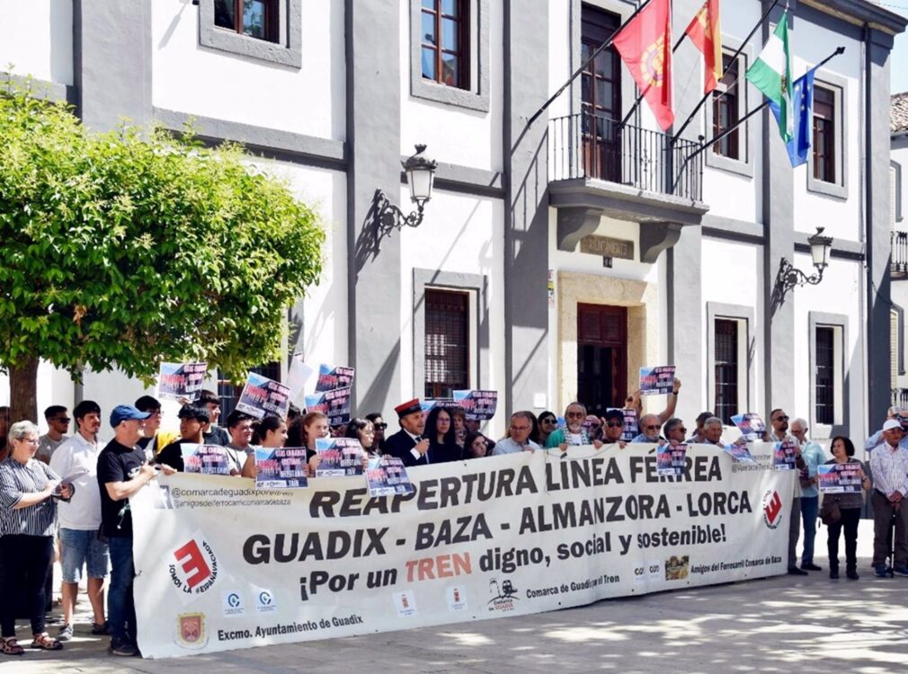 Granada.- Convocada una concentración el 9 de noviembre en Granada para la vuelta del tren entre Guadix y Lorca (Murcia)