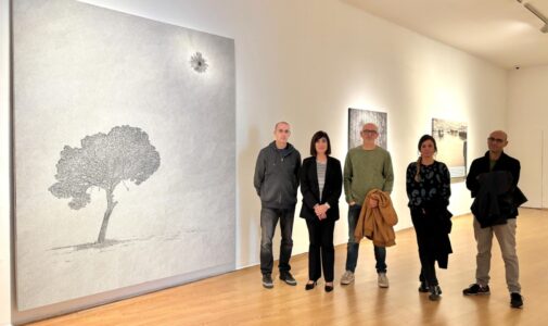 La diputada provincial de Cultura y Educación de Granada, Pilar Caracuel y el director del Centro José Guerrero, Francisco Baena, en la IV edición del Premio Granada de Fondo a la Creación Artística | Foto: Diputación de Granada