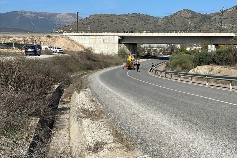 accidente mujer arrollada tren obeilar helicoptero