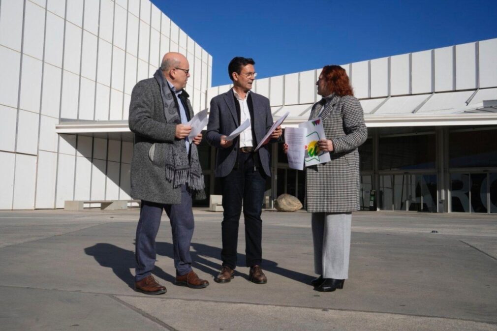 Paco Cuenca y María del Carmen Pérez junto a Francisco Herrera | Foto: Gabinete